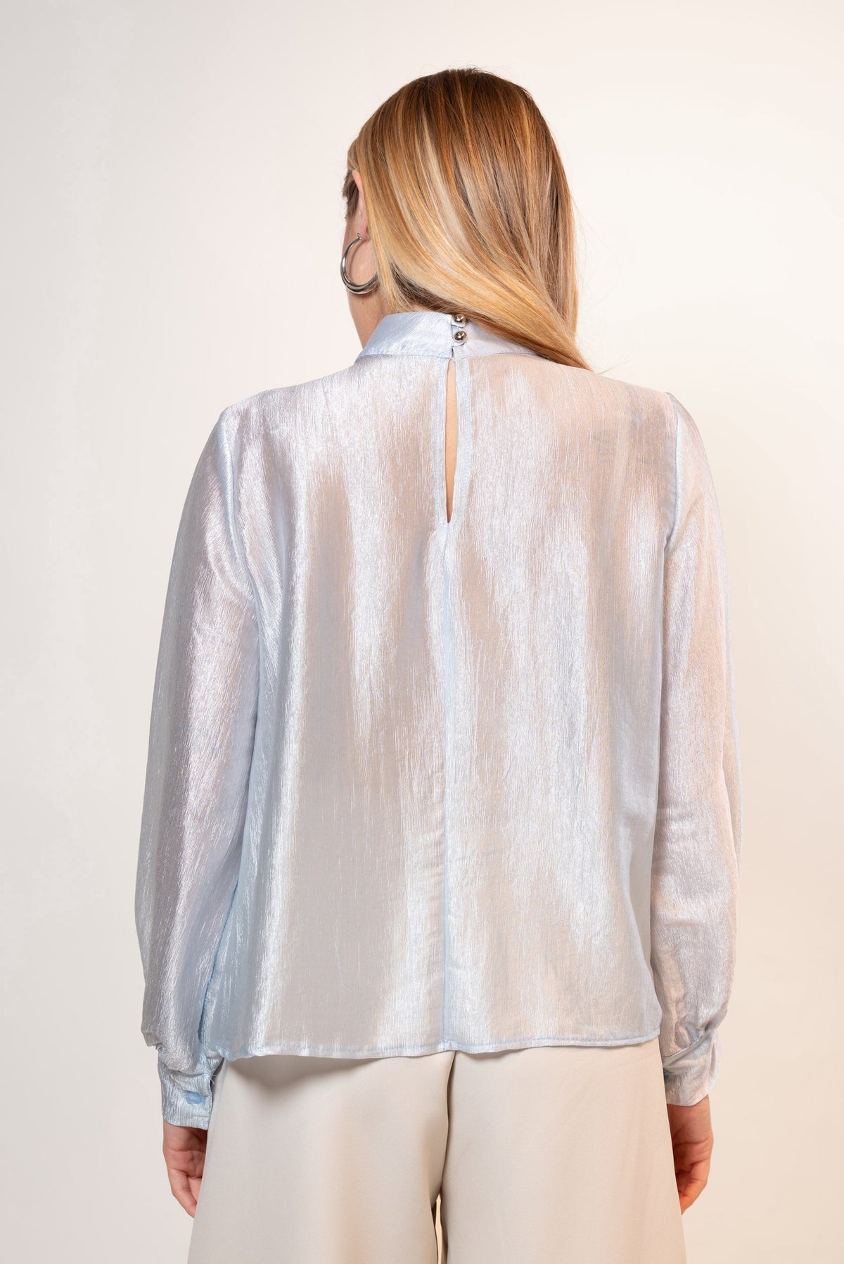 Enara — Blusa iridiscente