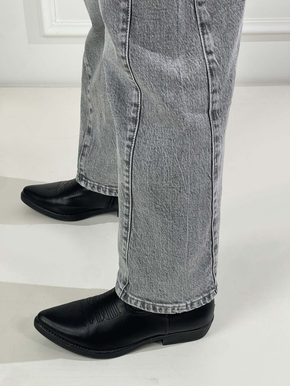 Cecilia — Jeans con costuras laterales