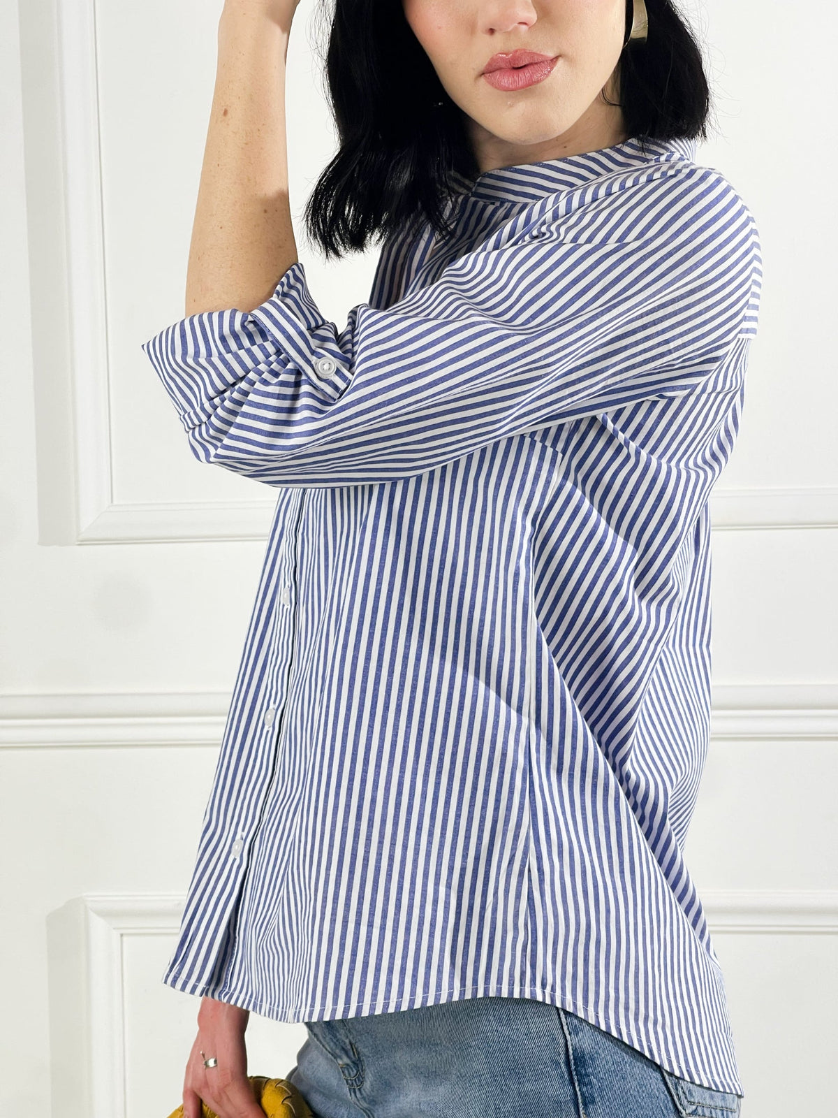 Dolores — Camisa con escote en V