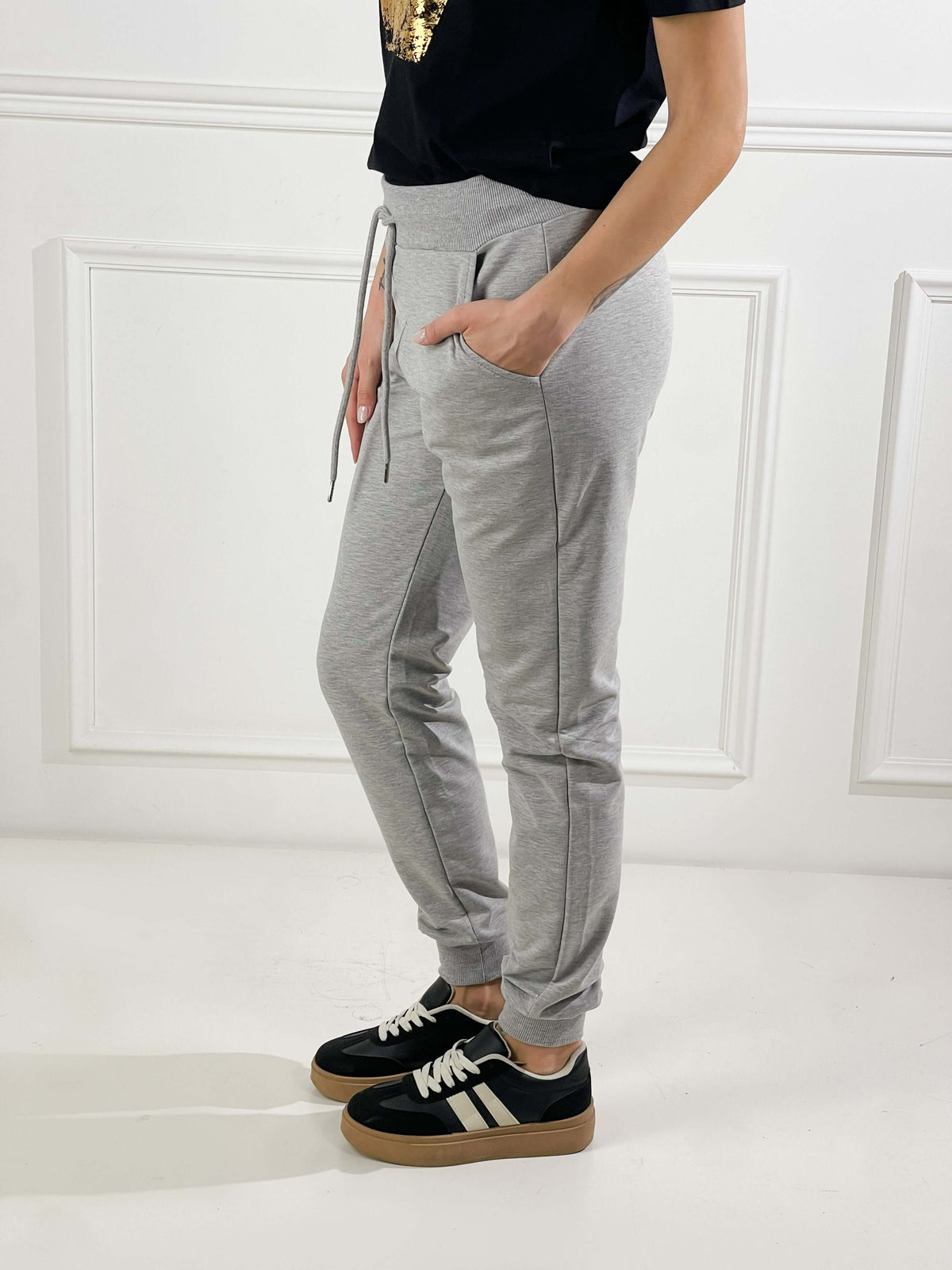 Elia — Pantalón de felpa con elástico en el tobillo