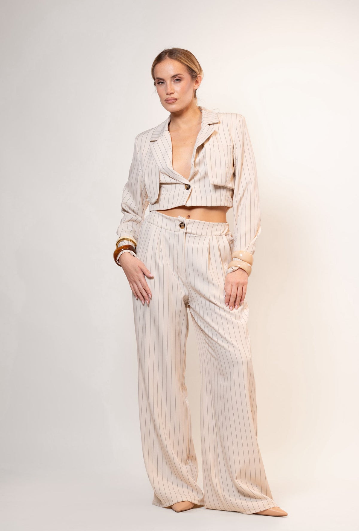 Tábata — Traje Pocket