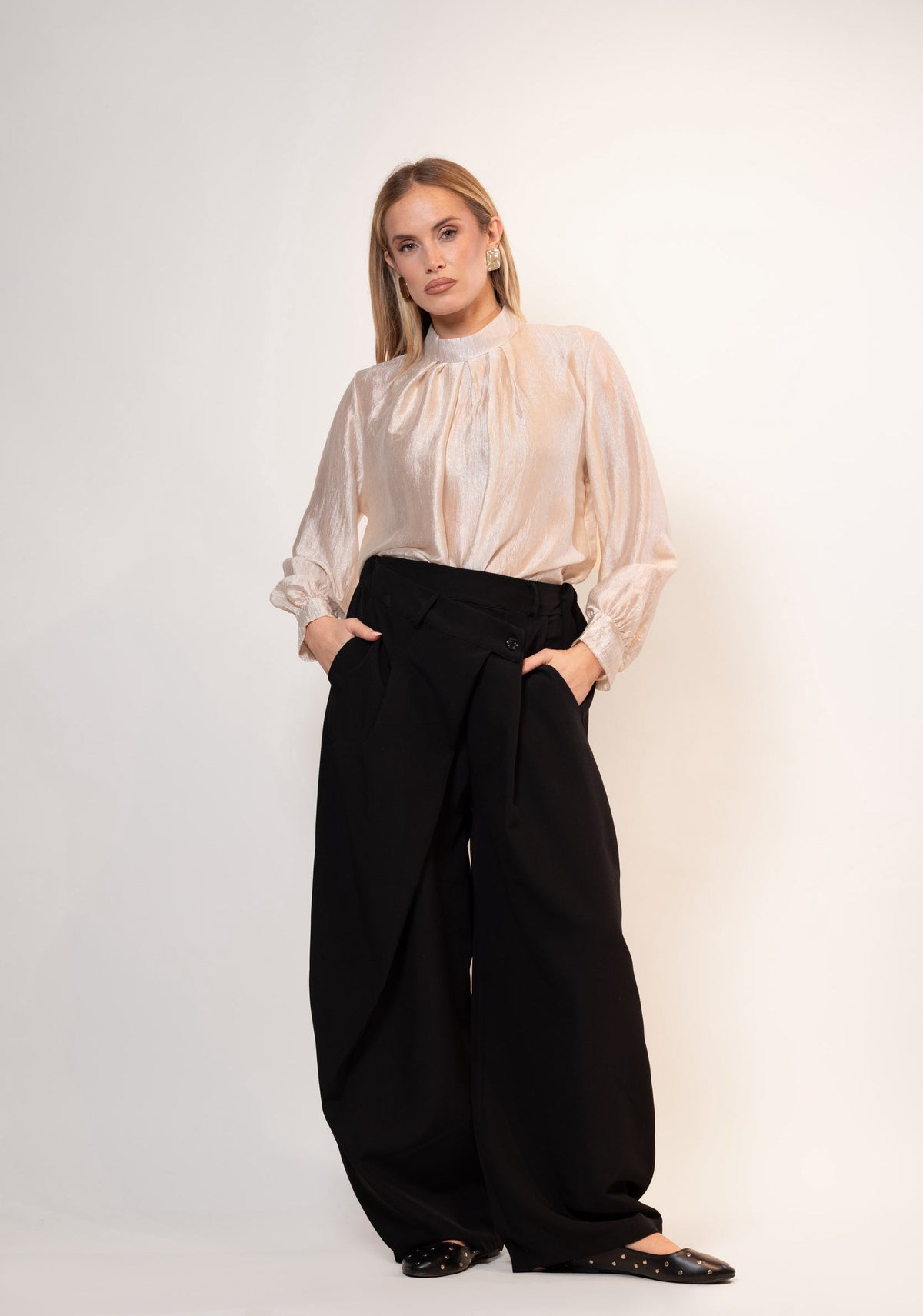 Enara — Blusa iridiscente