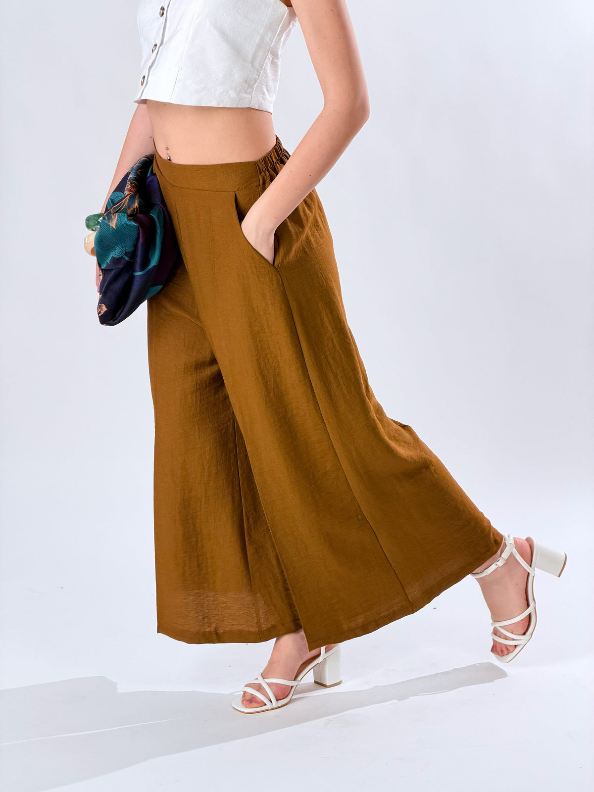 Aina — Pantalón ancho al tobillo de mezcla de lino