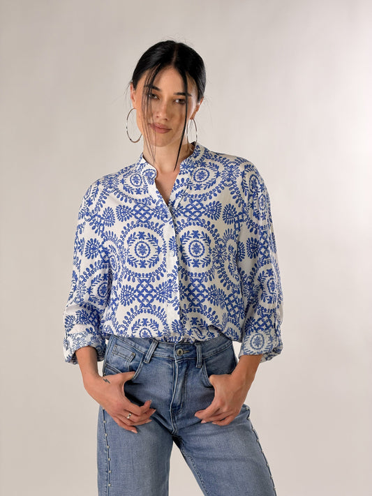 Clementina — Camisa de estampado arabesco