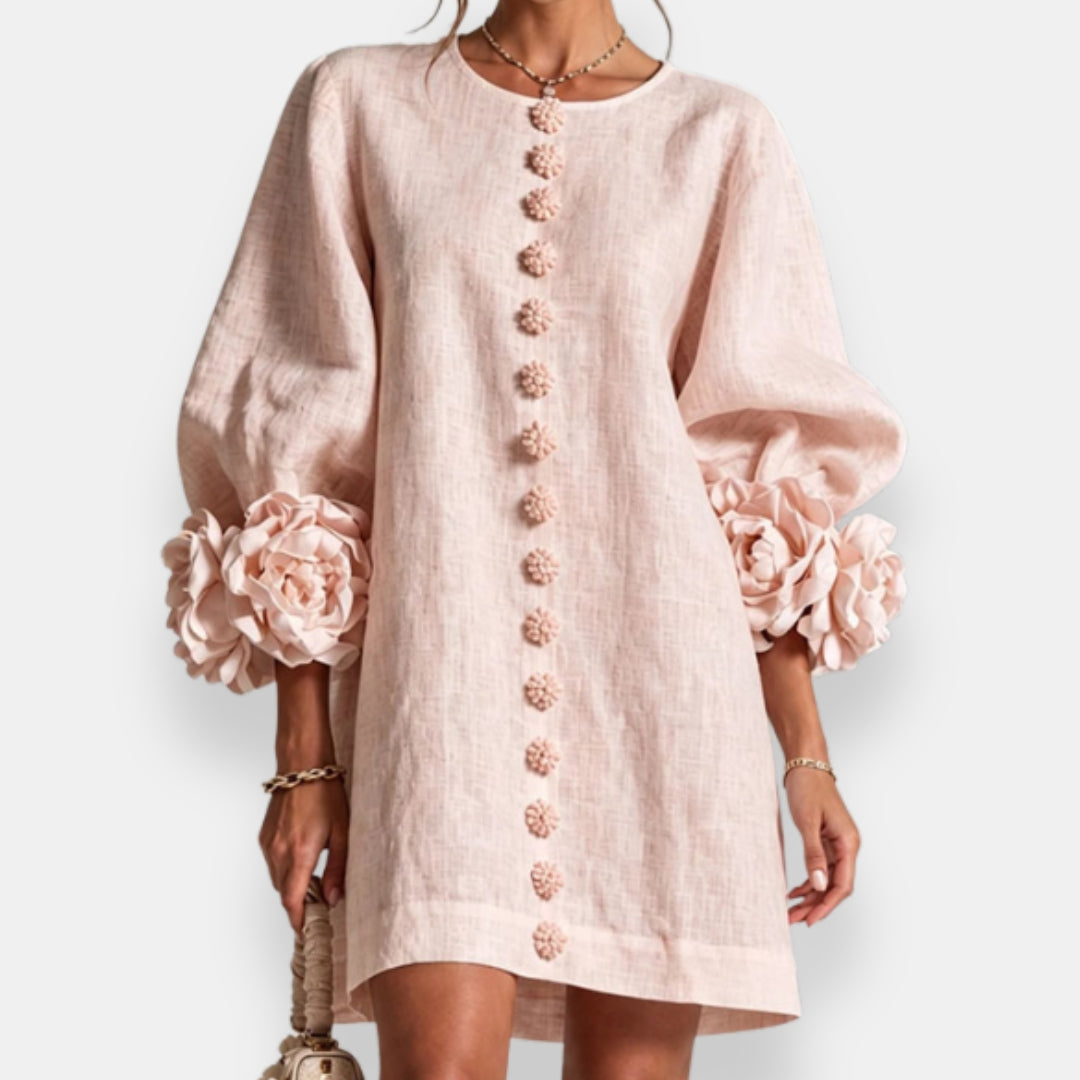 Abigail — Vestido con flores en relieve