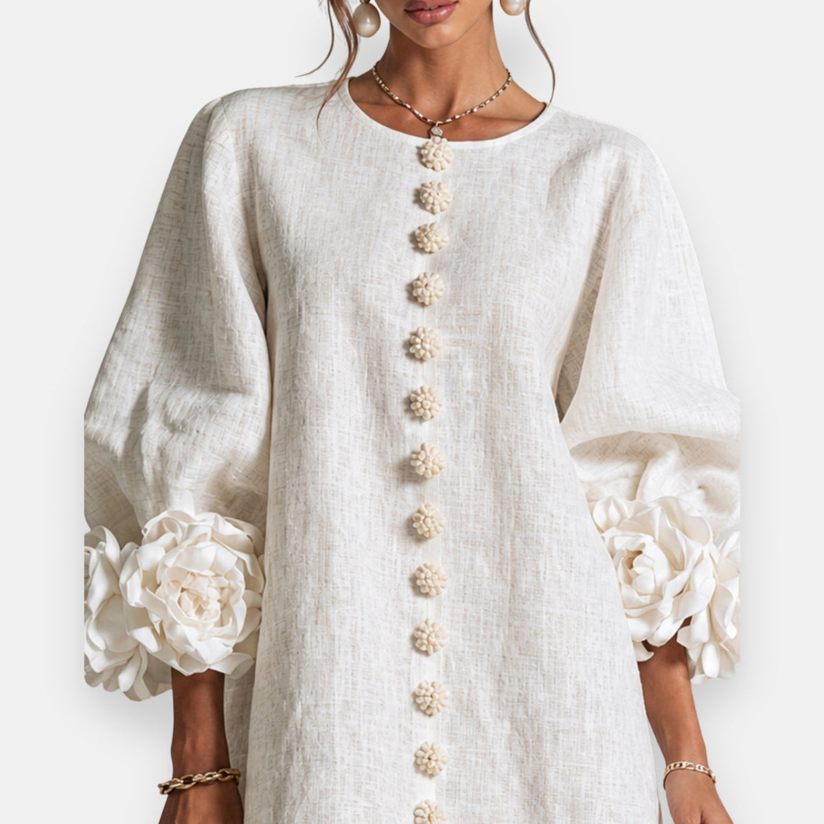 Abigail — Vestido con flores en relieve