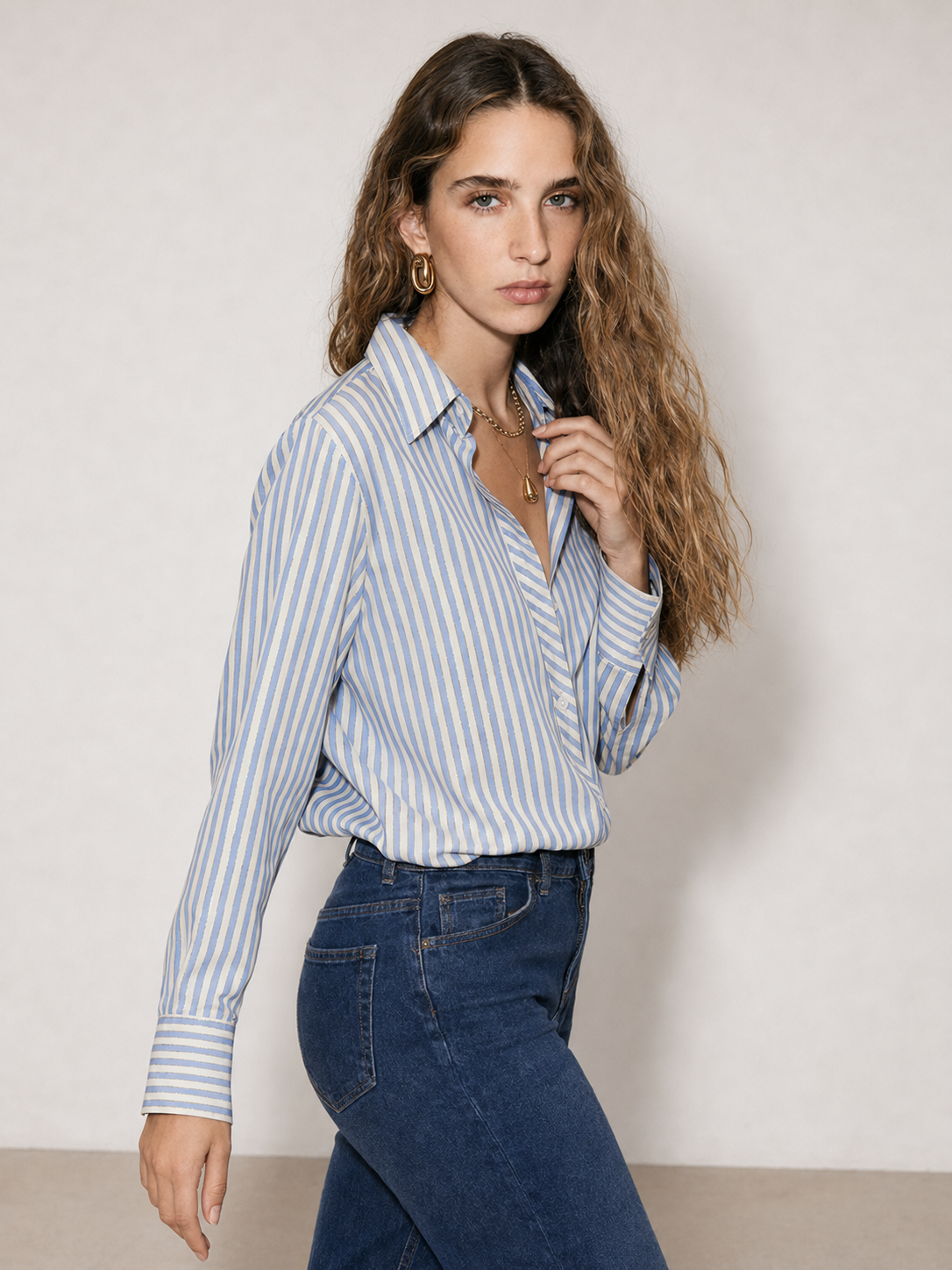 Iratxi — Camisa con hilo de lúrex dorado