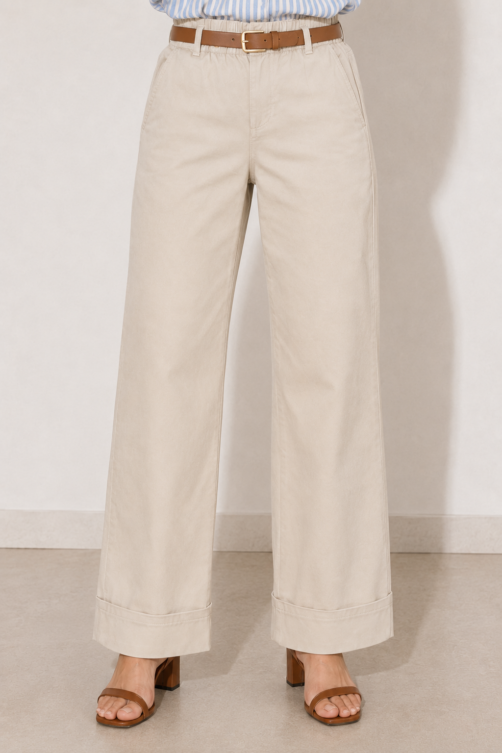 Anaís — Pantalón con cinturón y bolsillos de ribete