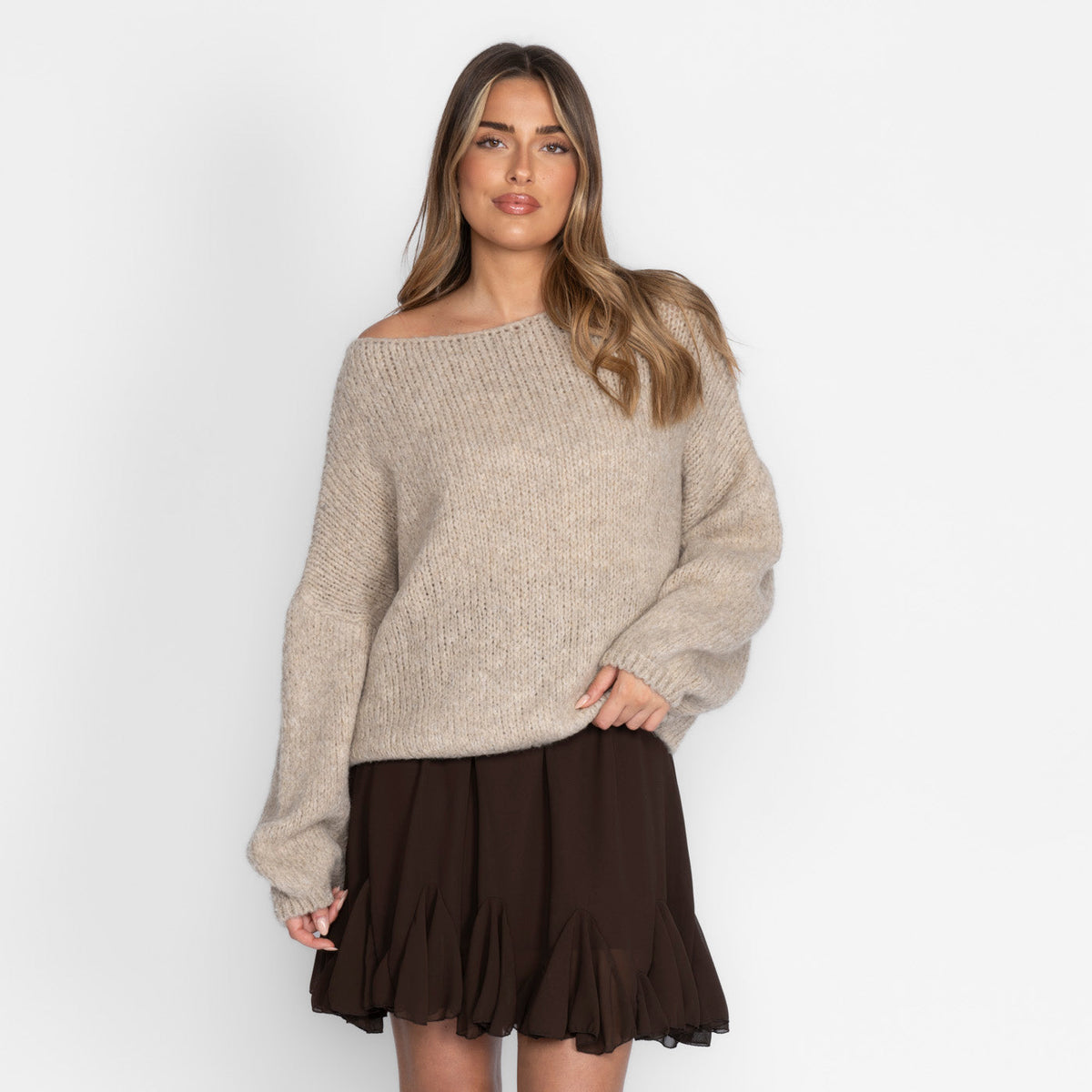 Nayara — Jersey casual con hombros descubiertos