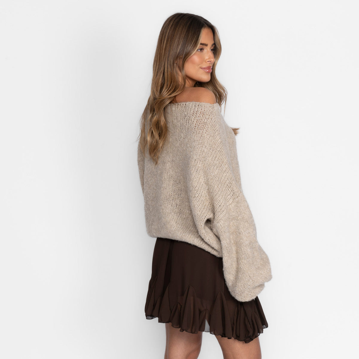 Nayara — Jersey casual con hombros descubiertos