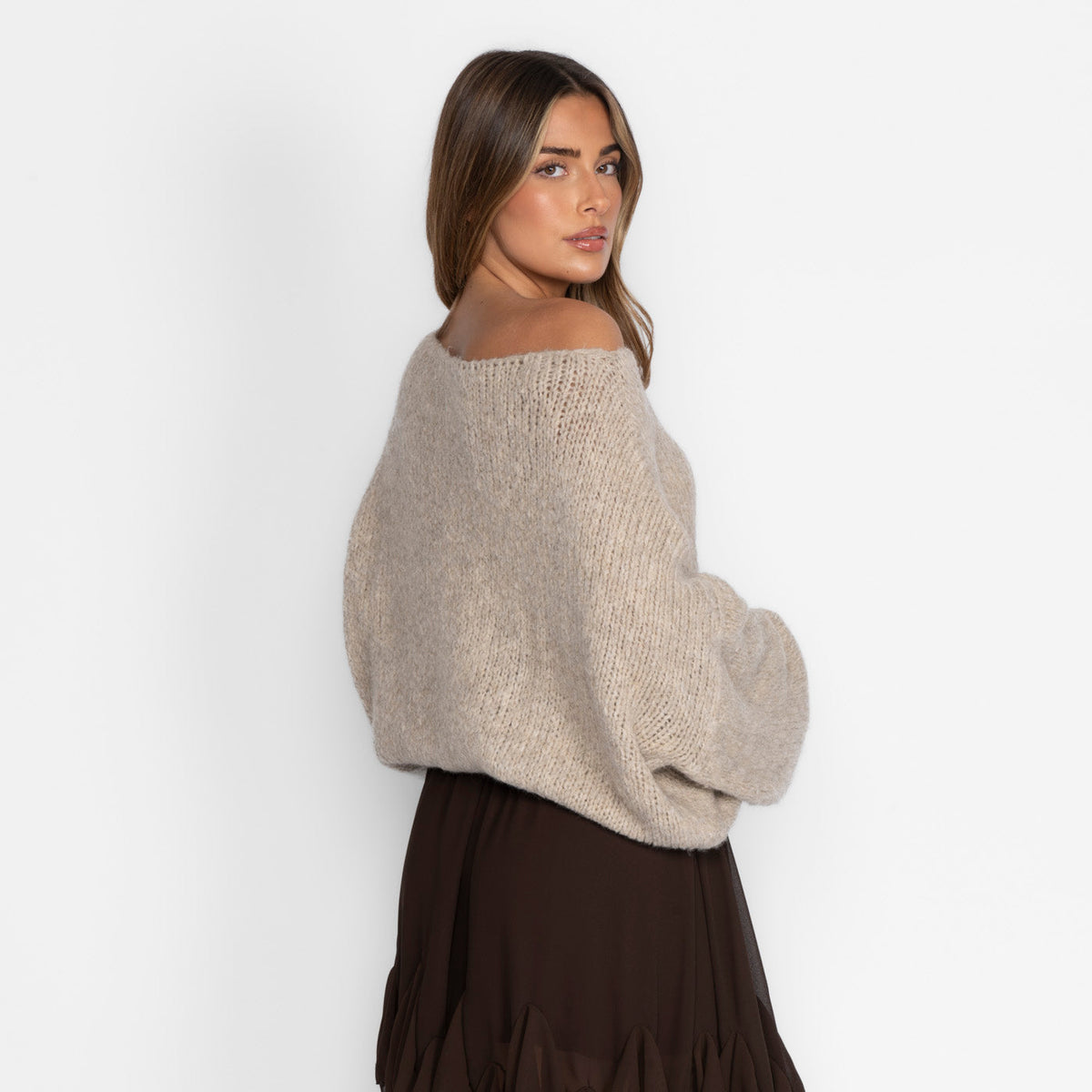 Nayara — Jersey casual con hombros descubiertos