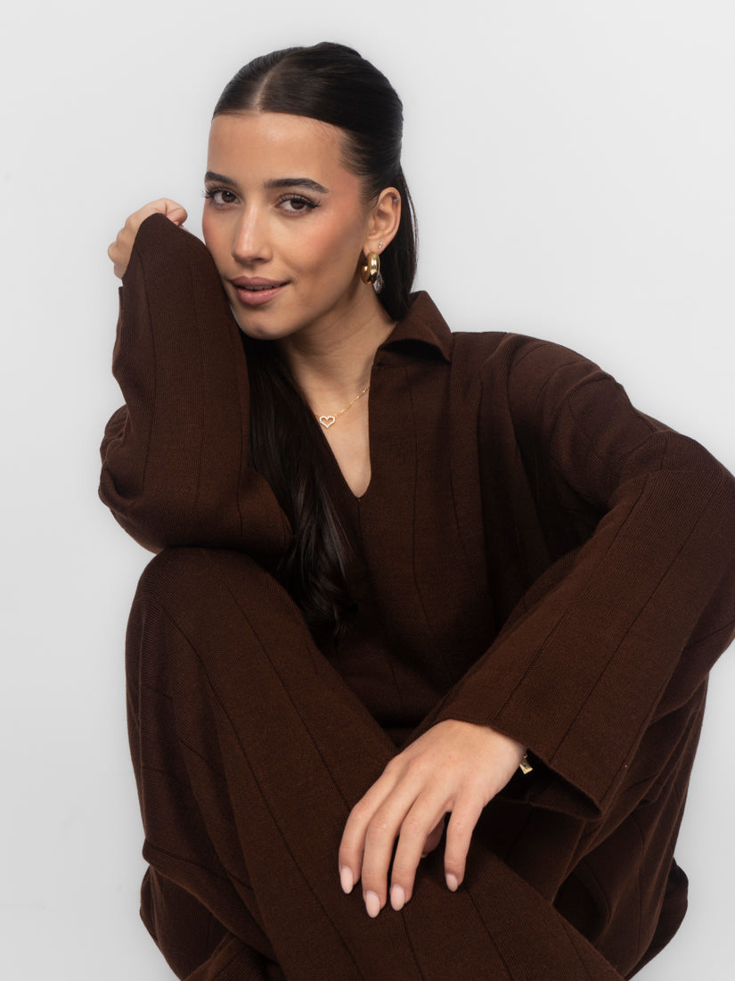 Sofía — Conjunto de punto canalé con escote en V