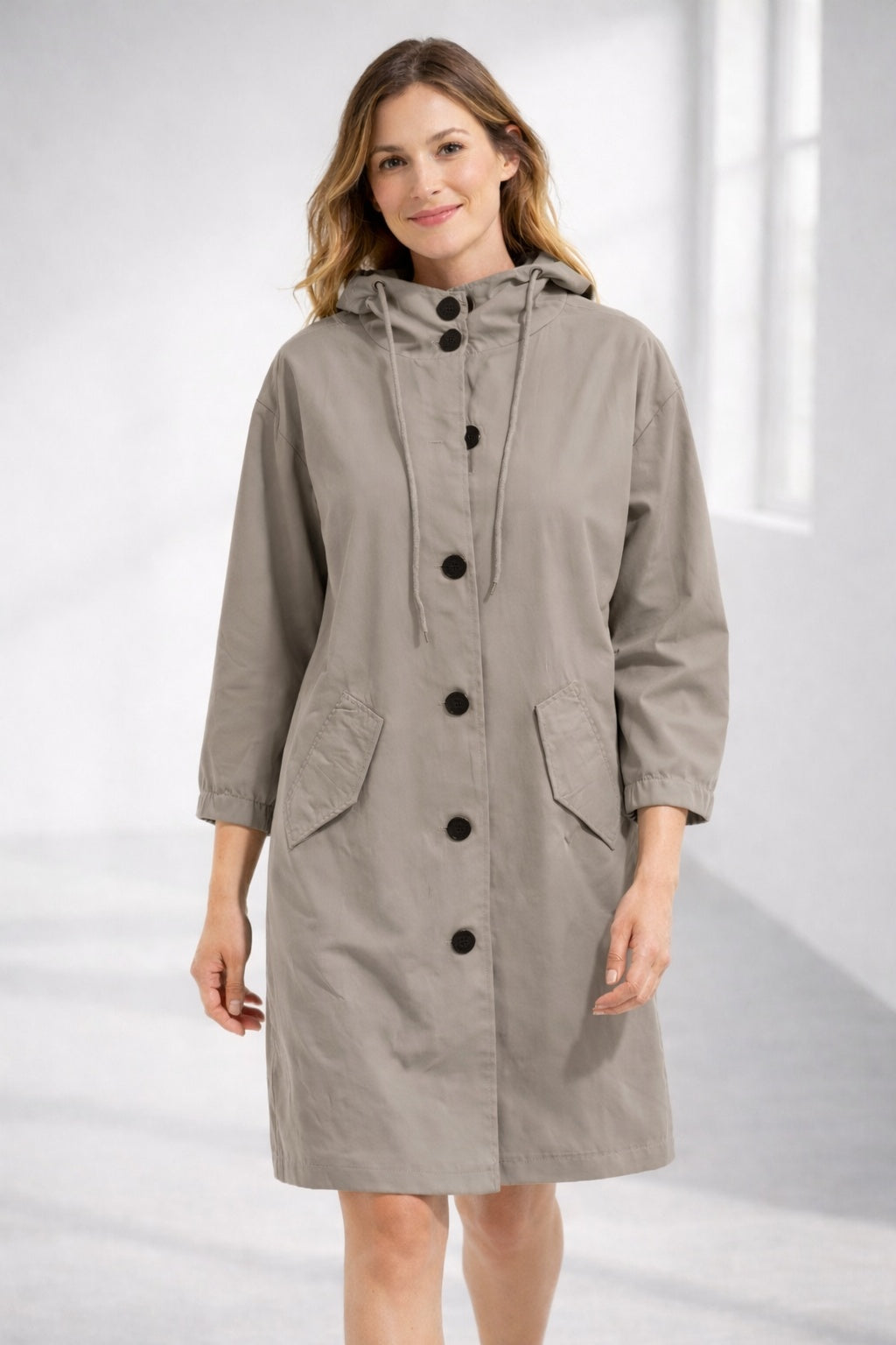 Delia | Chaqueta Larga con Capucha Mujer Botones Manga 3/4