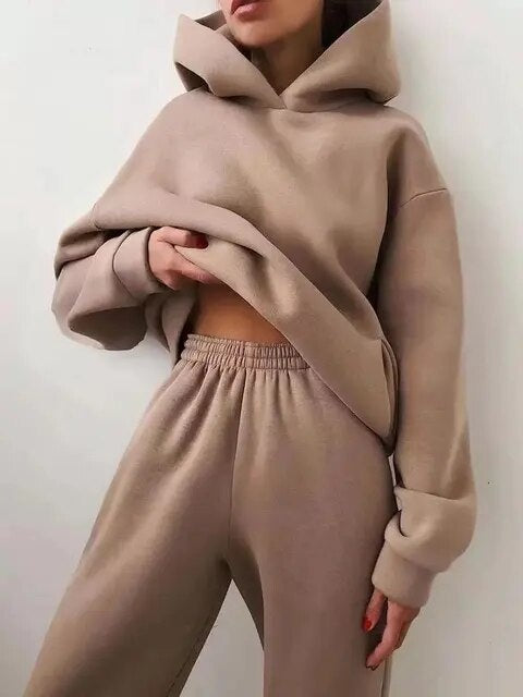 Araceli — Conjunto chándal con capucha, sudadera y pantalón