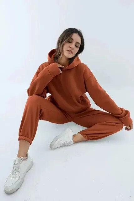 Araceli — Conjunto chándal con capucha, sudadera y pantalón