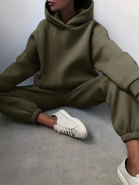 Araceli — Conjunto chándal con capucha, sudadera y pantalón