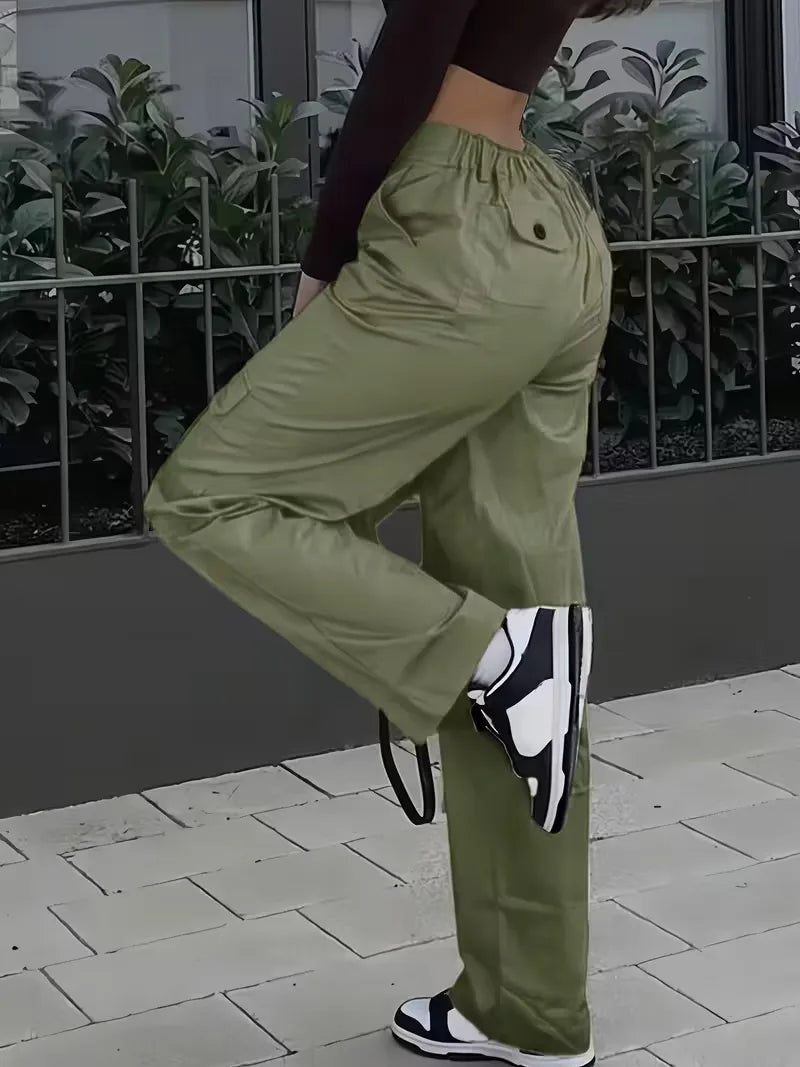 Ivette — Pantalón cargo de polipiel de cintura alta
