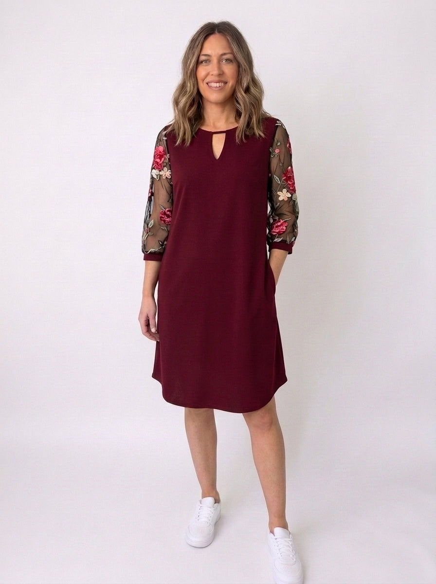 Soledad | Vestido de Cóctel con Mangas Bordadas Mujer Escote V Transparente